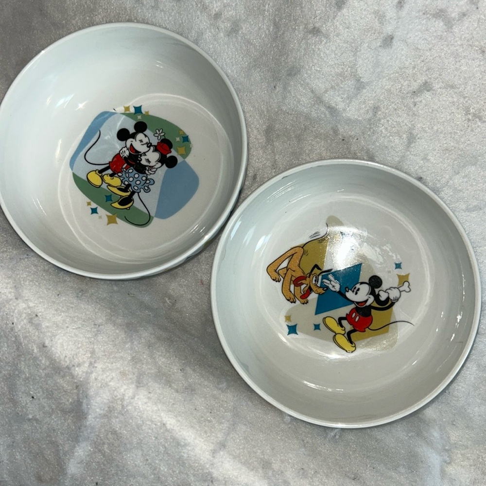 Vintage Gibson Disney Mickey & Minnie, Mickey & Pluto Ceramic Cereal Soup Bowls - Picture 9 of 11